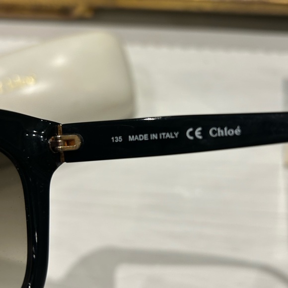 Chloe sunglasses 🕶️ - Picture 3 of 3